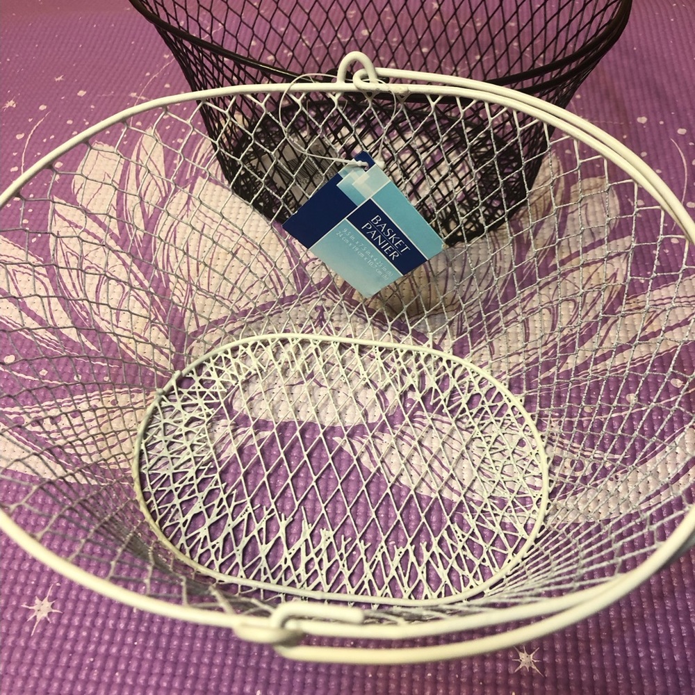 2 oval baskets - Picture 3 of 4